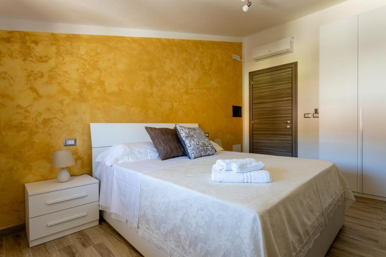 Cadoni Guest House Bosa Buitenkant foto